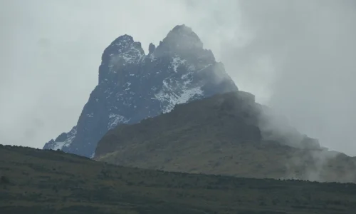 4-Days Mount Kenya Trek Via Sirimon Route